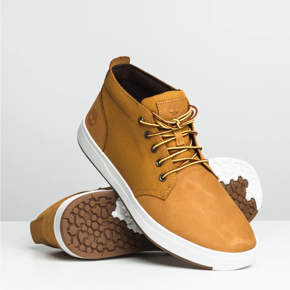 TIMBERLAND Davis Square Leather Chukka Mens Shoes